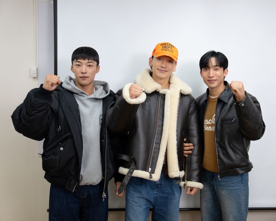 Woo Do-Hwan, Lee Sang-Yi and Rain star in the Netflix drama “Bloodhounds Season 2”.